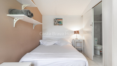 House for sale with pool in Tamariu