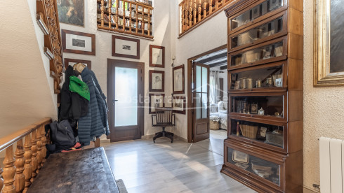 Casa estilo masía en venta en Sant Antoni con licencia