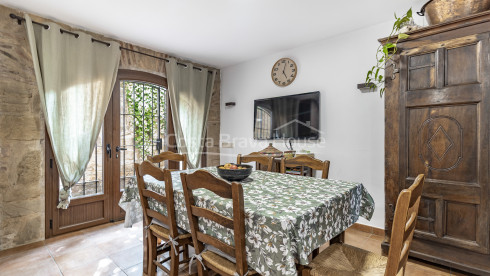 Casa estilo masía en venta en Sant Antoni con licencia