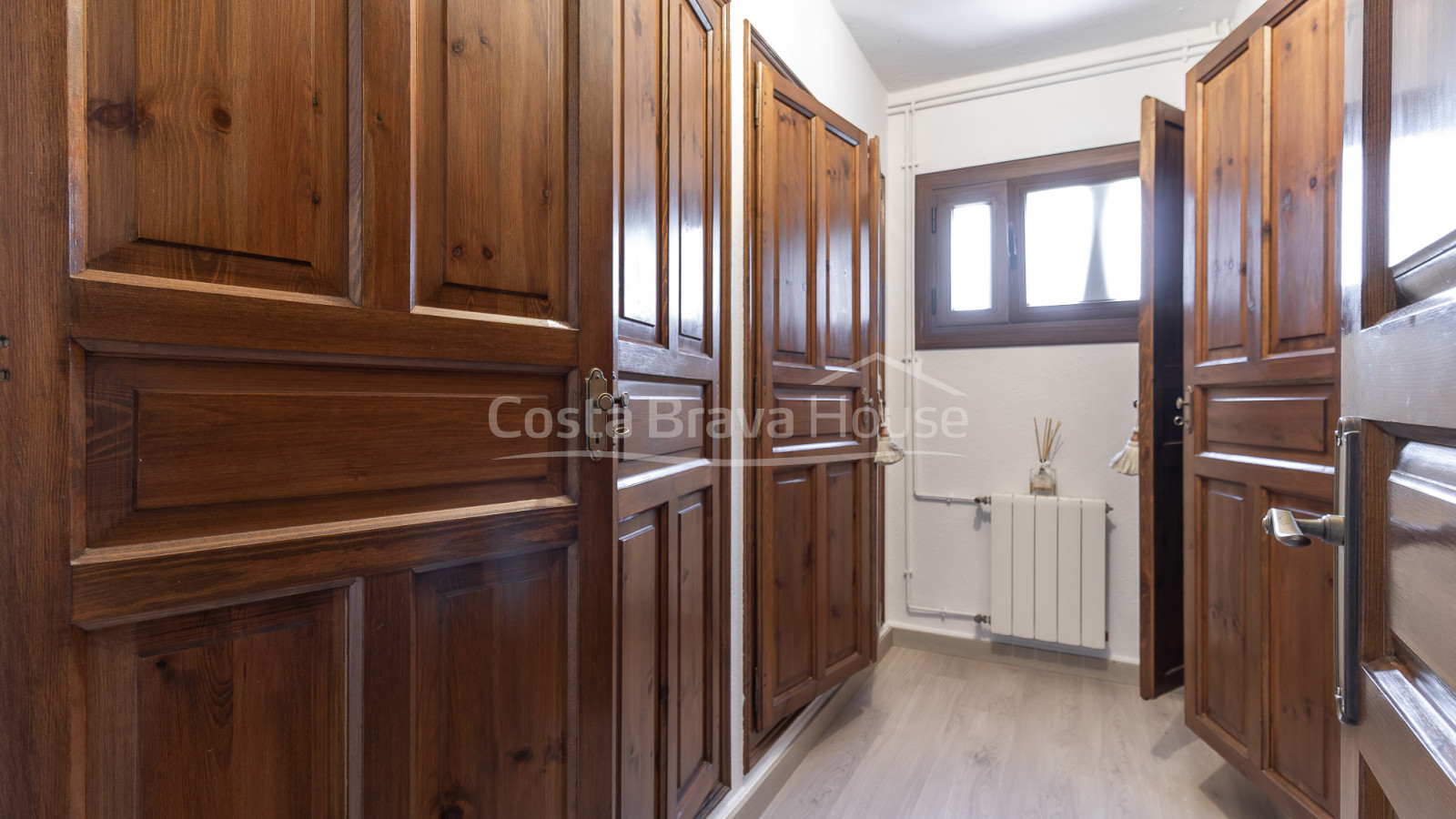 Casa estilo masía en venta en Sant Antoni con licencia