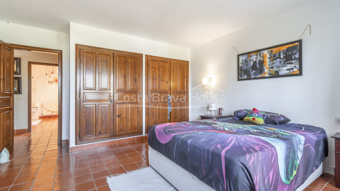 Casa estilo masía en venta en Sant Antoni con licencia