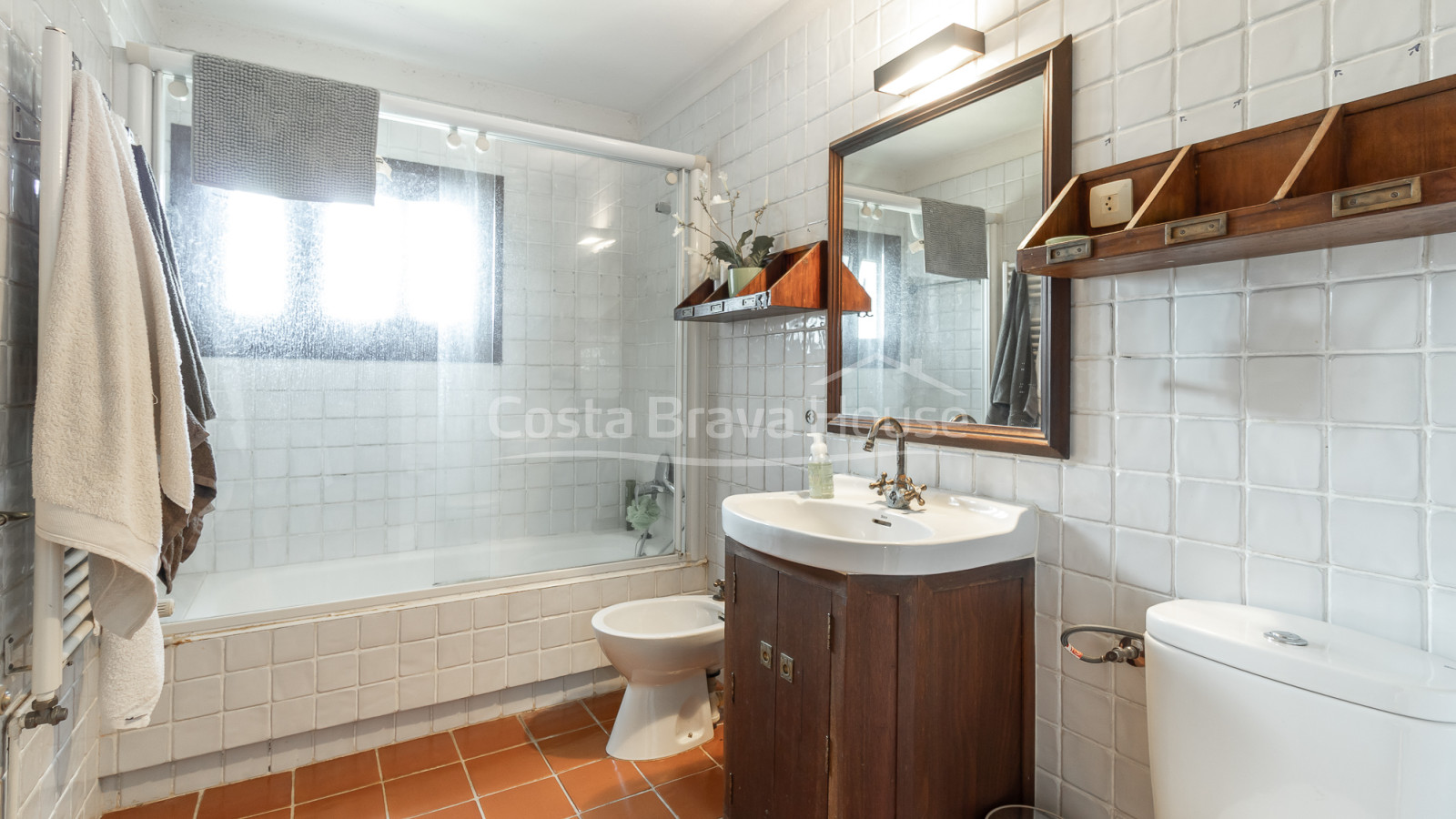 Casa estilo masía en venta en Sant Antoni con licencia