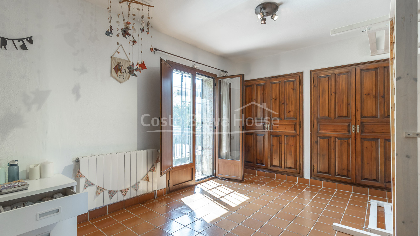 Casa estilo masía en venta en Sant Antoni con licencia