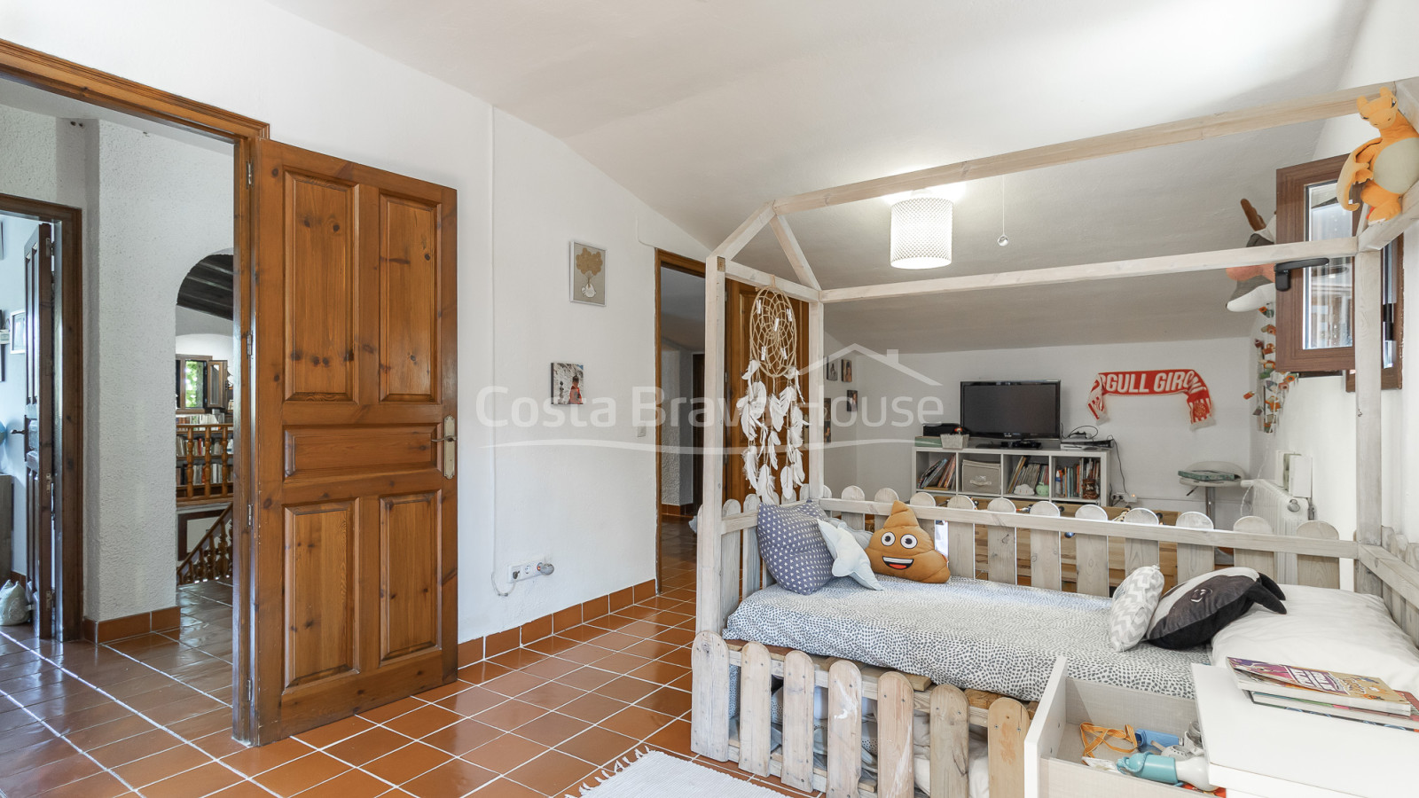 Casa estilo masía en venta en Sant Antoni con licencia