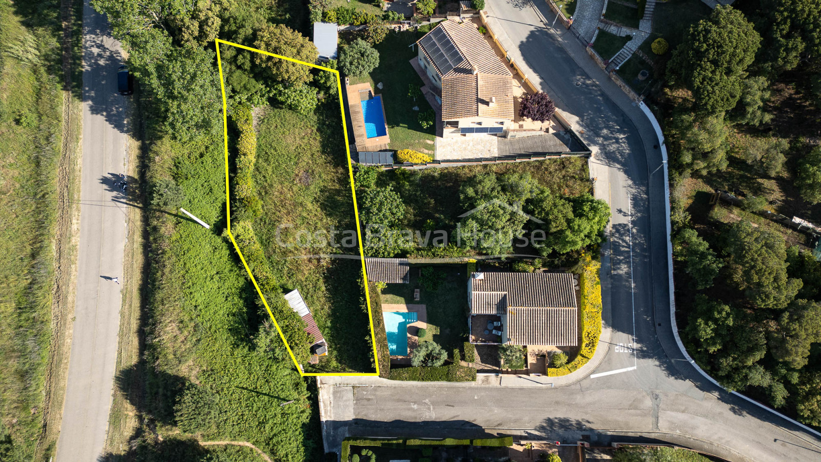 Residential building land for sale in Mont-ras
