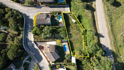 Residential building land for sale in Mont-ras