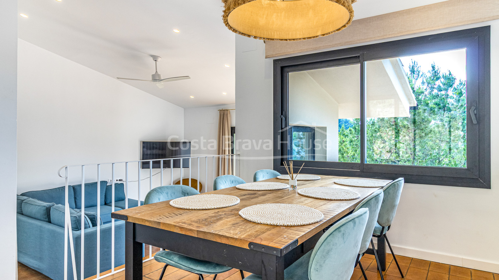 House for sale in Begur with sea views