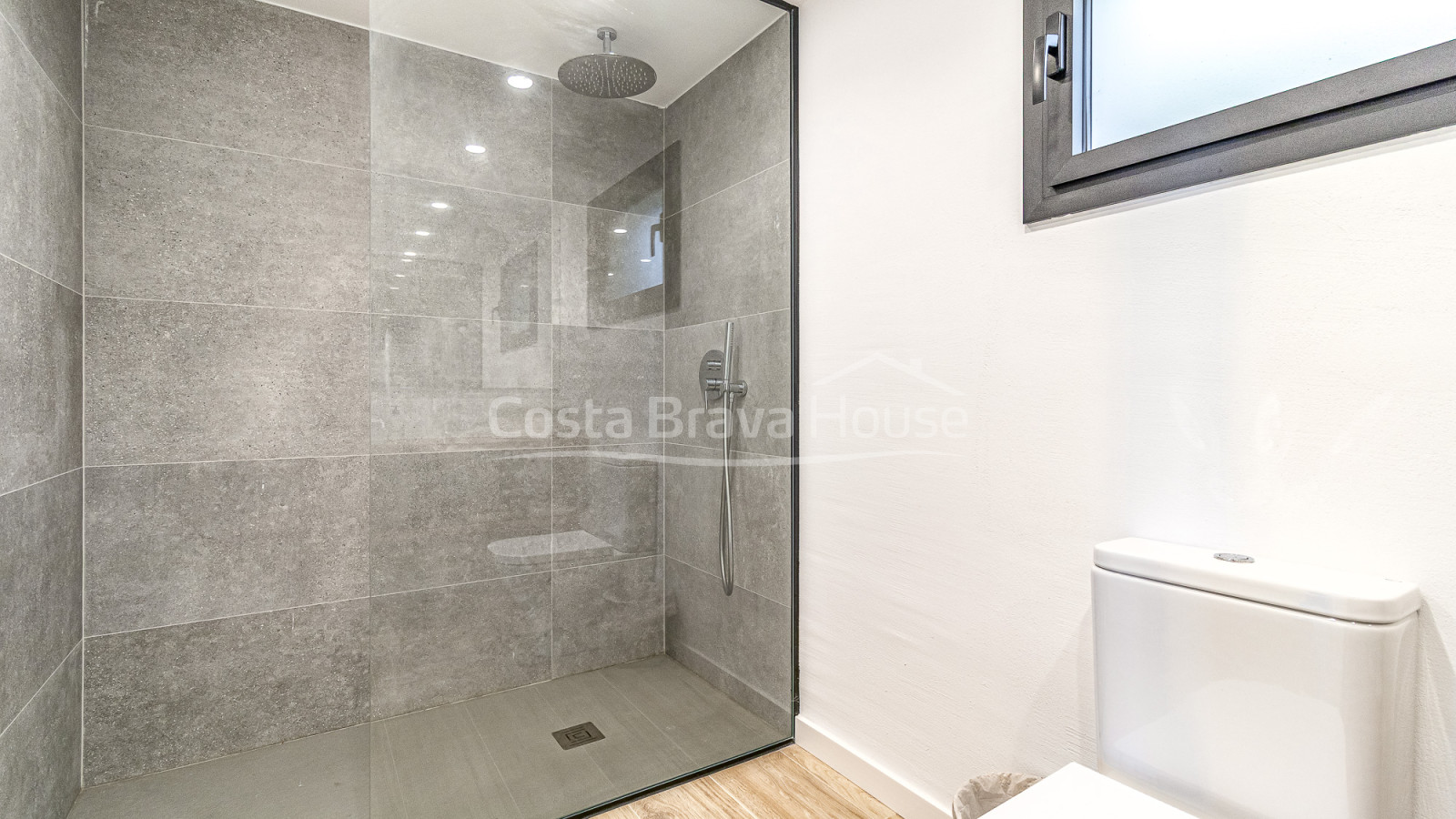 House for sale in Begur with sea views