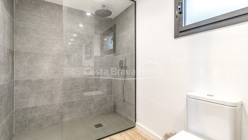 House for sale in Begur with sea views