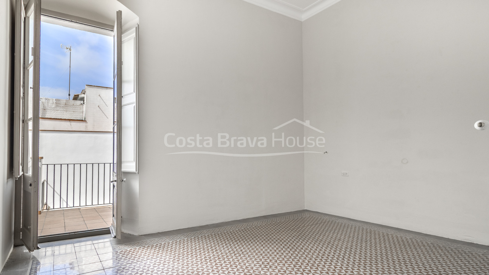 Maison moderniste à vendre dans le centre de Palafrugell