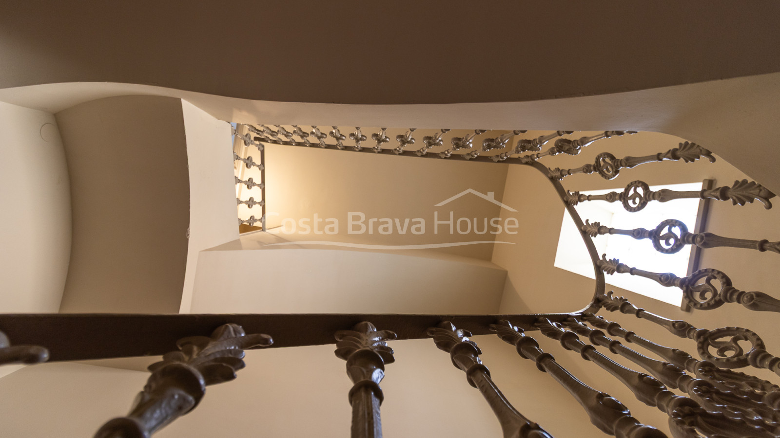 Casa modernista en venda al centre de Palafrugell