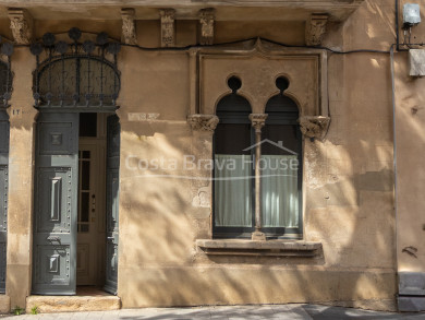 Maison moderniste restaurée à vendre dans le centre historique de Palafrugell, avec une grande valeur patrimoniale