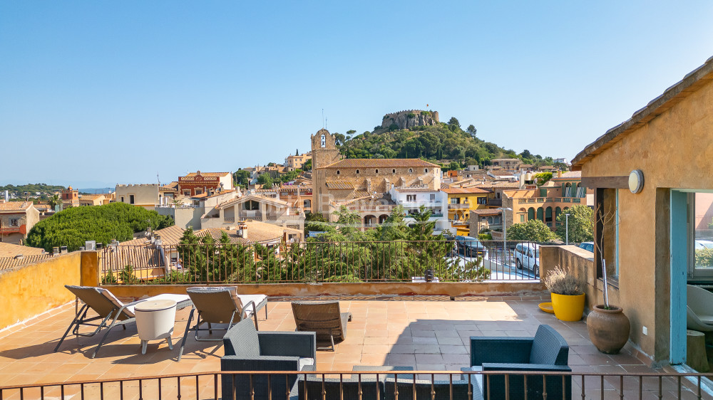 Casa en Begur con vistas al castillo