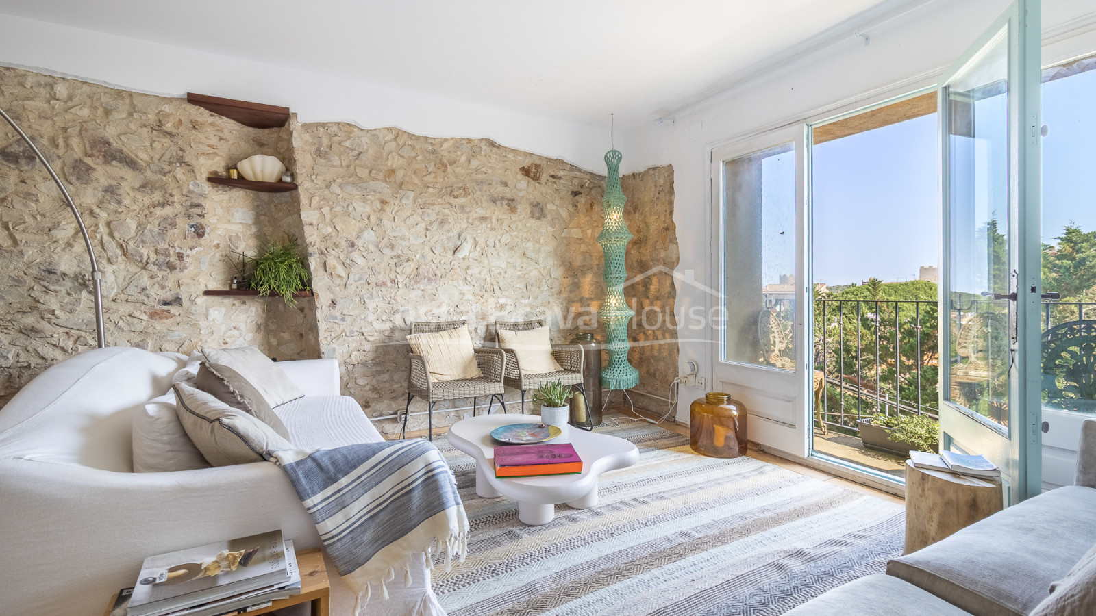 House in Begur with views of the castle