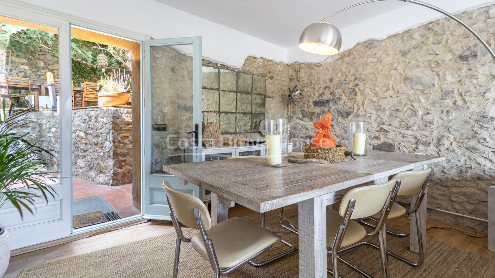 House in Begur with views of the castle