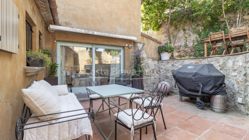 House in Begur with views of the castle