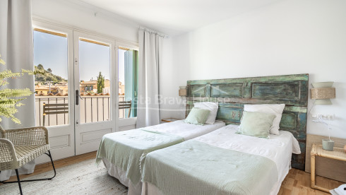 House in Begur with views of the castle