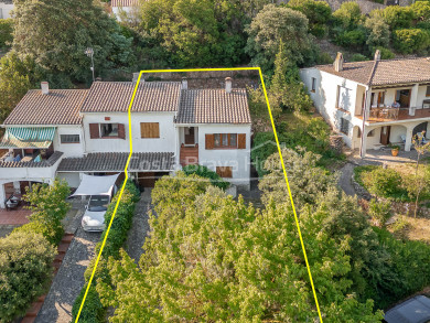 House for sale with garden and terrace in Begur, near the beaches of Pals and Illa Roja on the Costa Brava