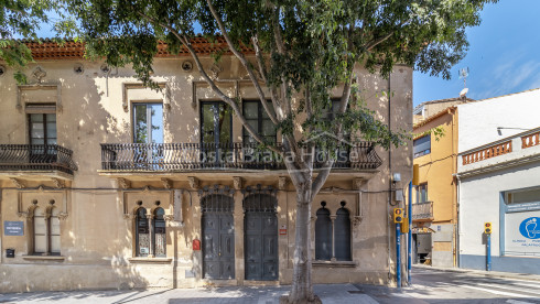 Modernist house for sale in the center of Palafrugell