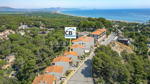 Dúplex a Begur amb jardí i llicència turística