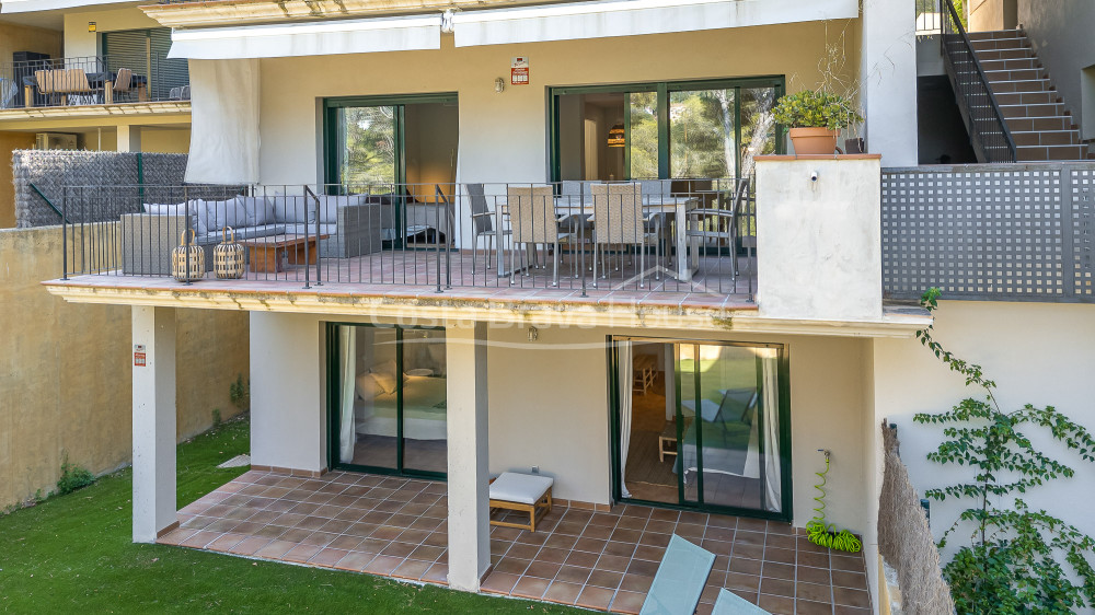 Duplex in Begur with garden and tourist license