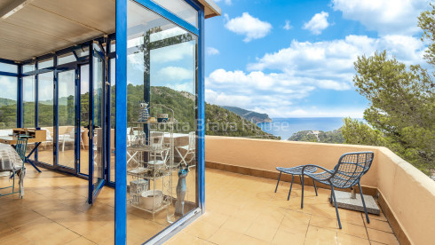 Casa con vistas al mar y piscina en Aiguablava