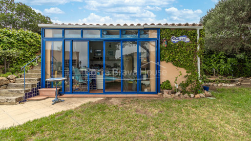 Casa con vistas al mar y piscina en Aiguablava