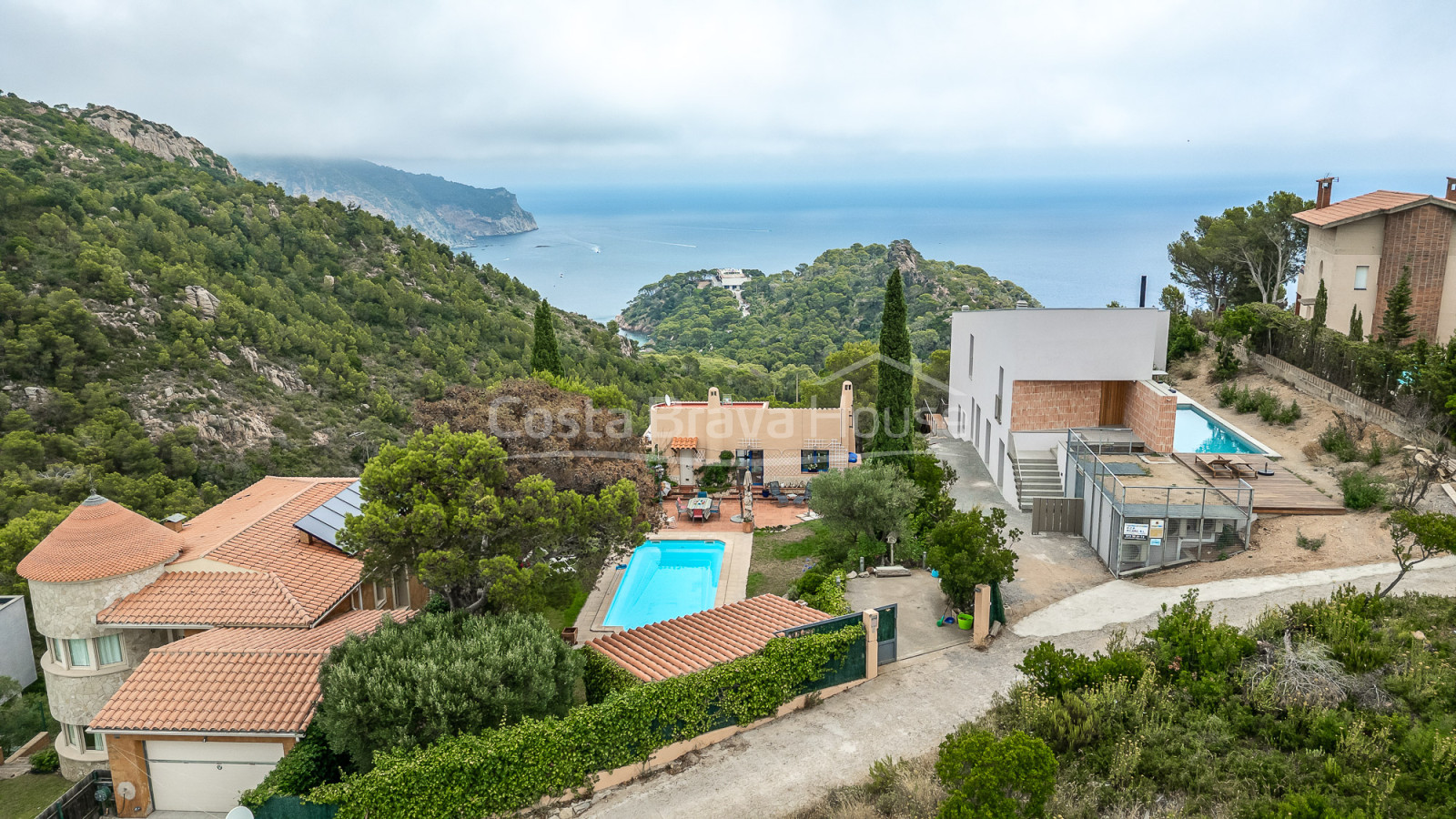 Casa con vistas al mar y piscina en Aiguablava