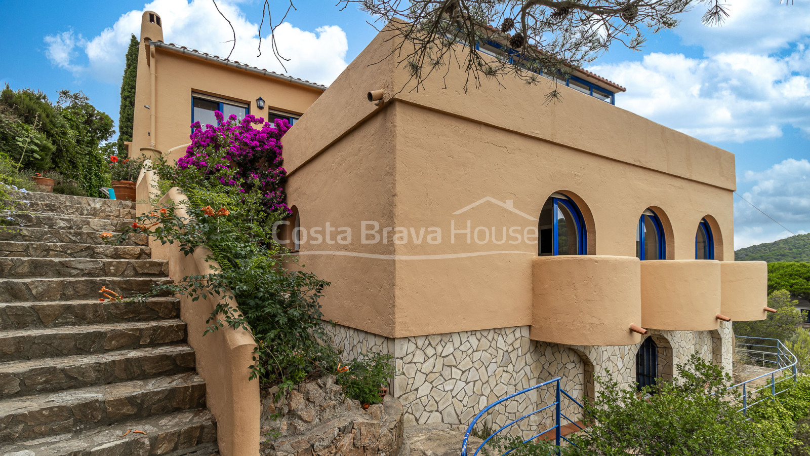 Casa con vistas al mar y piscina en Aiguablava