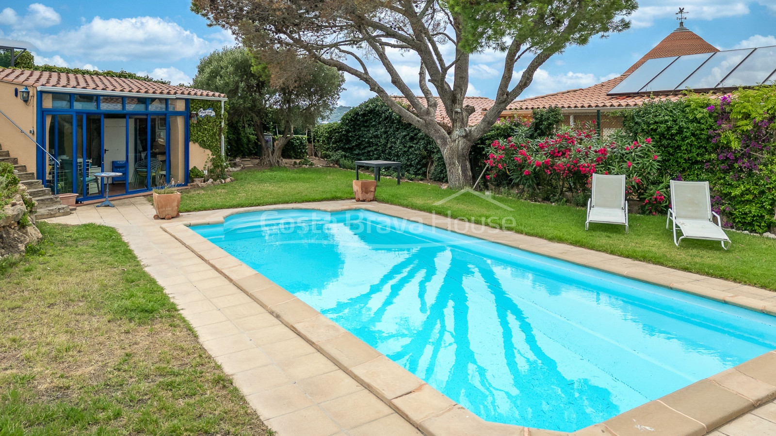Casa con vistas al mar y piscina en Aiguablava
