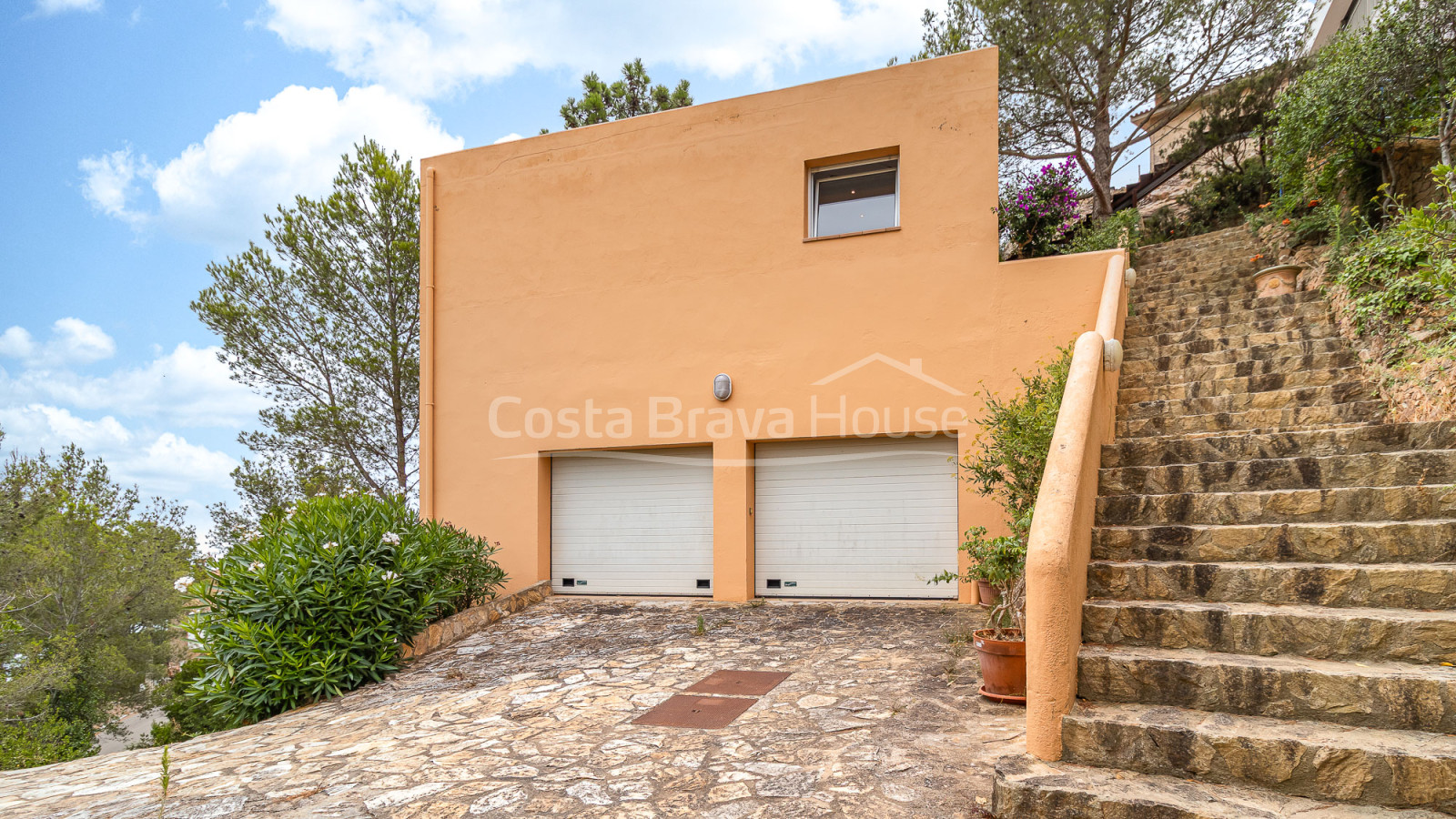 Casa con vistas al mar y piscina en Aiguablava