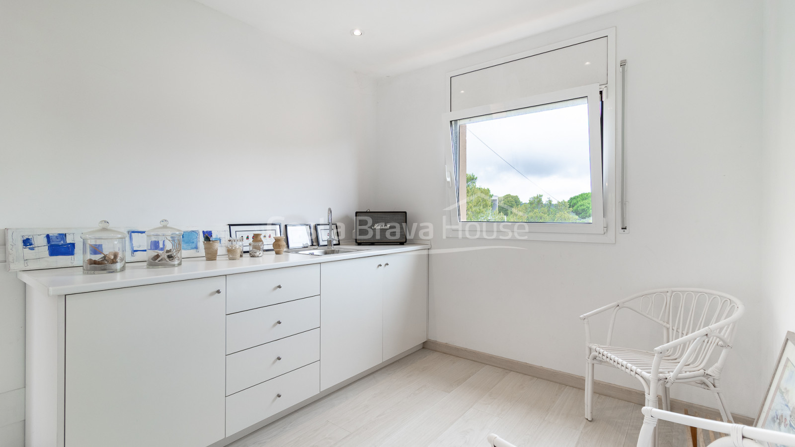House with sea views and pool in Aiguablava