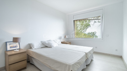 House with sea views and pool in Aiguablava