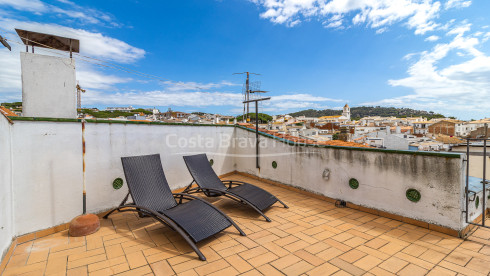 Maison à côté de la plage de Port Bo avec vue sur la mer