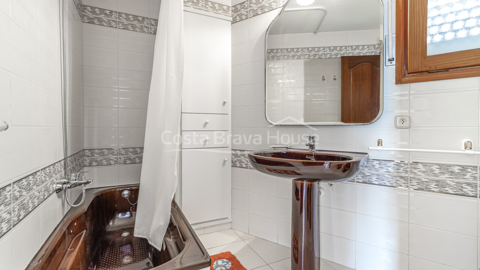 Maison à côté de la plage de Port Bo avec vue sur la mer