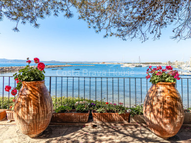 Maison avec vues imprenables sur la mer à vendre près de la plage à l’Estartit