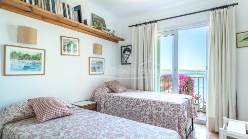 House on the seafront in l'Estartit