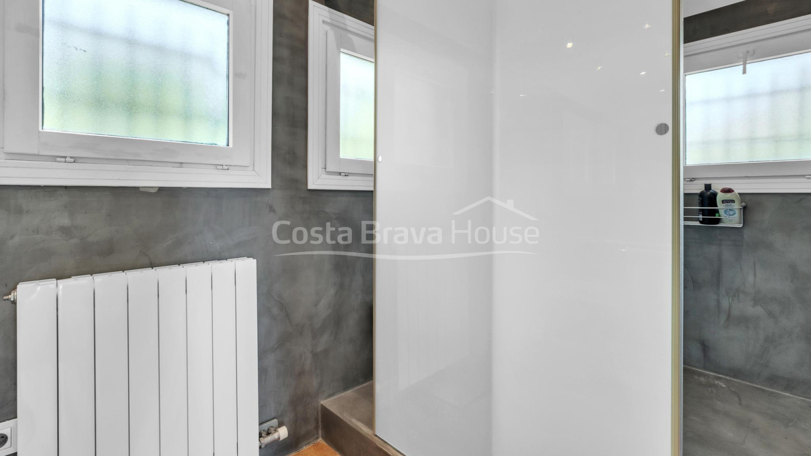 Casa con vistas al mar en complejo exclusivo de Llafranc