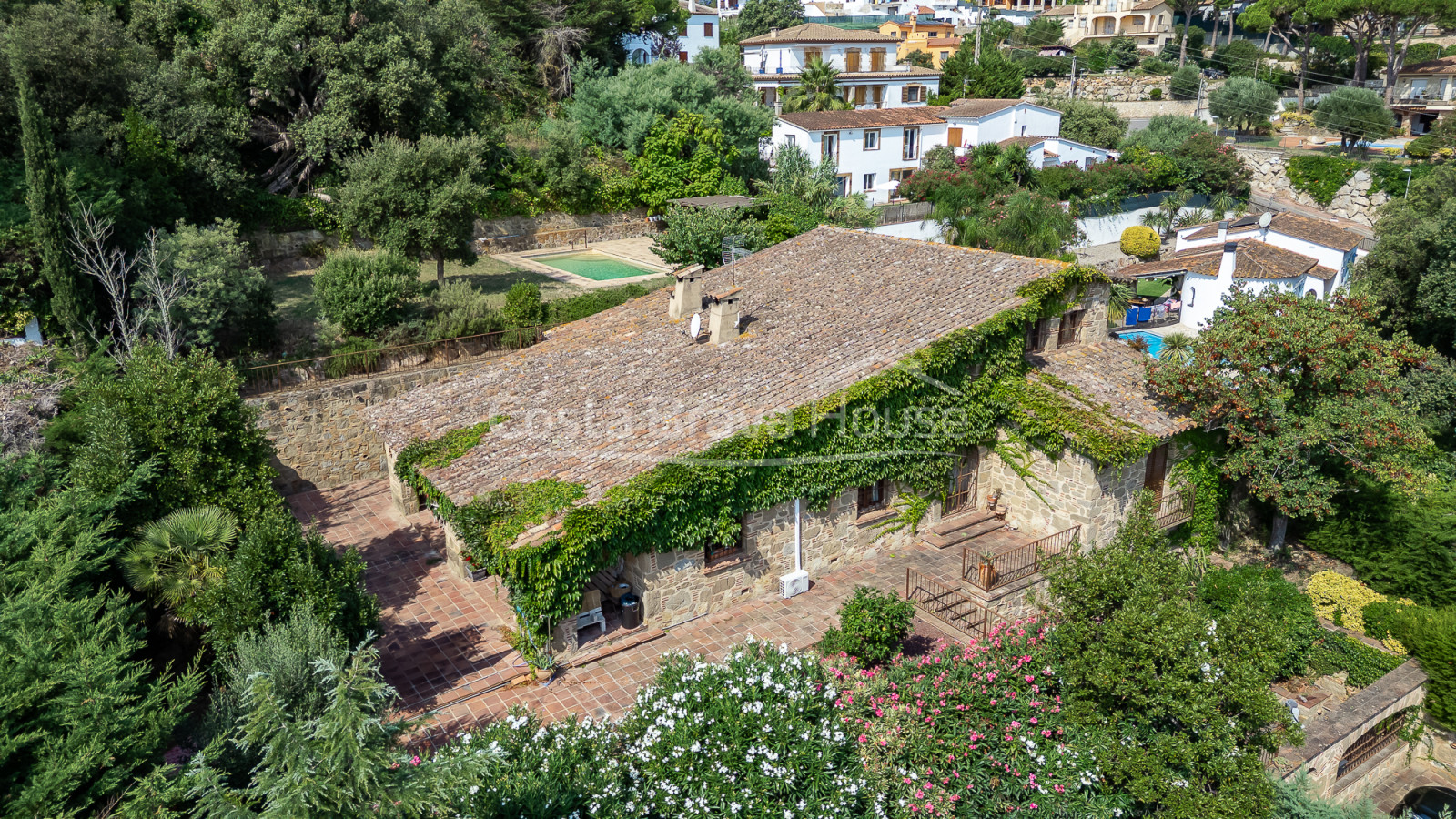 Casa estil masia en venda a Sant Antoni amb llicència