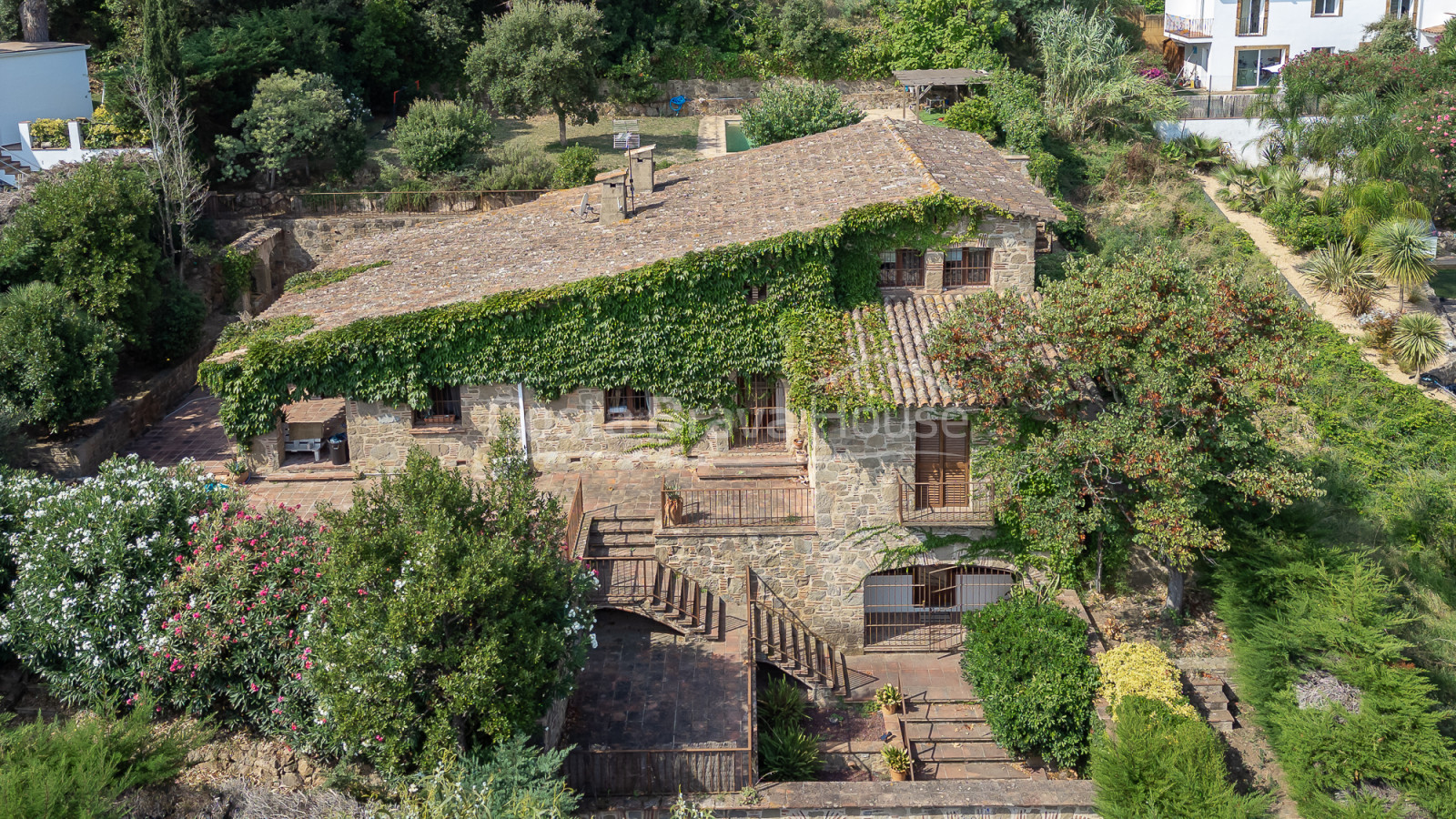 Casa estil masia en venda a Sant Antoni amb llicència