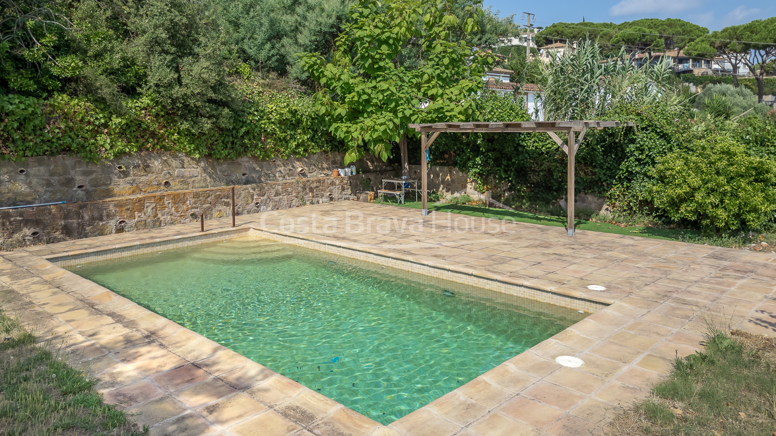 Casa estil masia en venda a Sant Antoni amb llicència