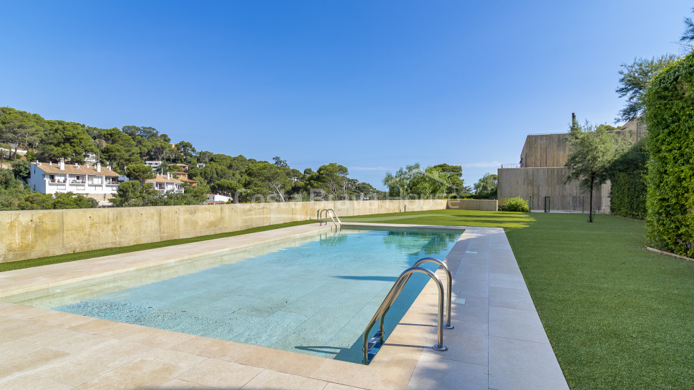 Apartamento de obra nueva con vistas al mar en venta en Sa Riera (Begur)
