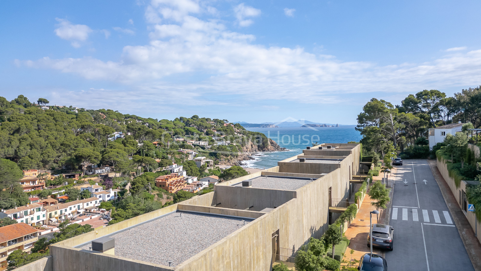 Nieuwbouwappartement met zeezicht te koop in Sa Riera (Begur)