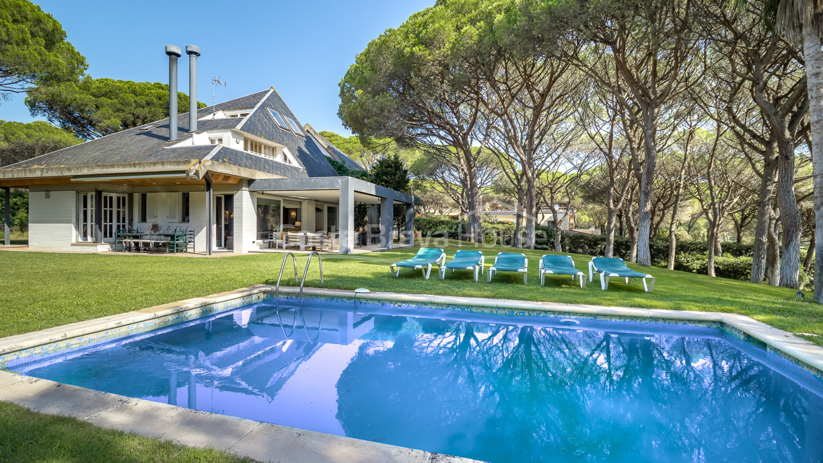 Villa à Pals proche du golf et de la plage avec jardin privé