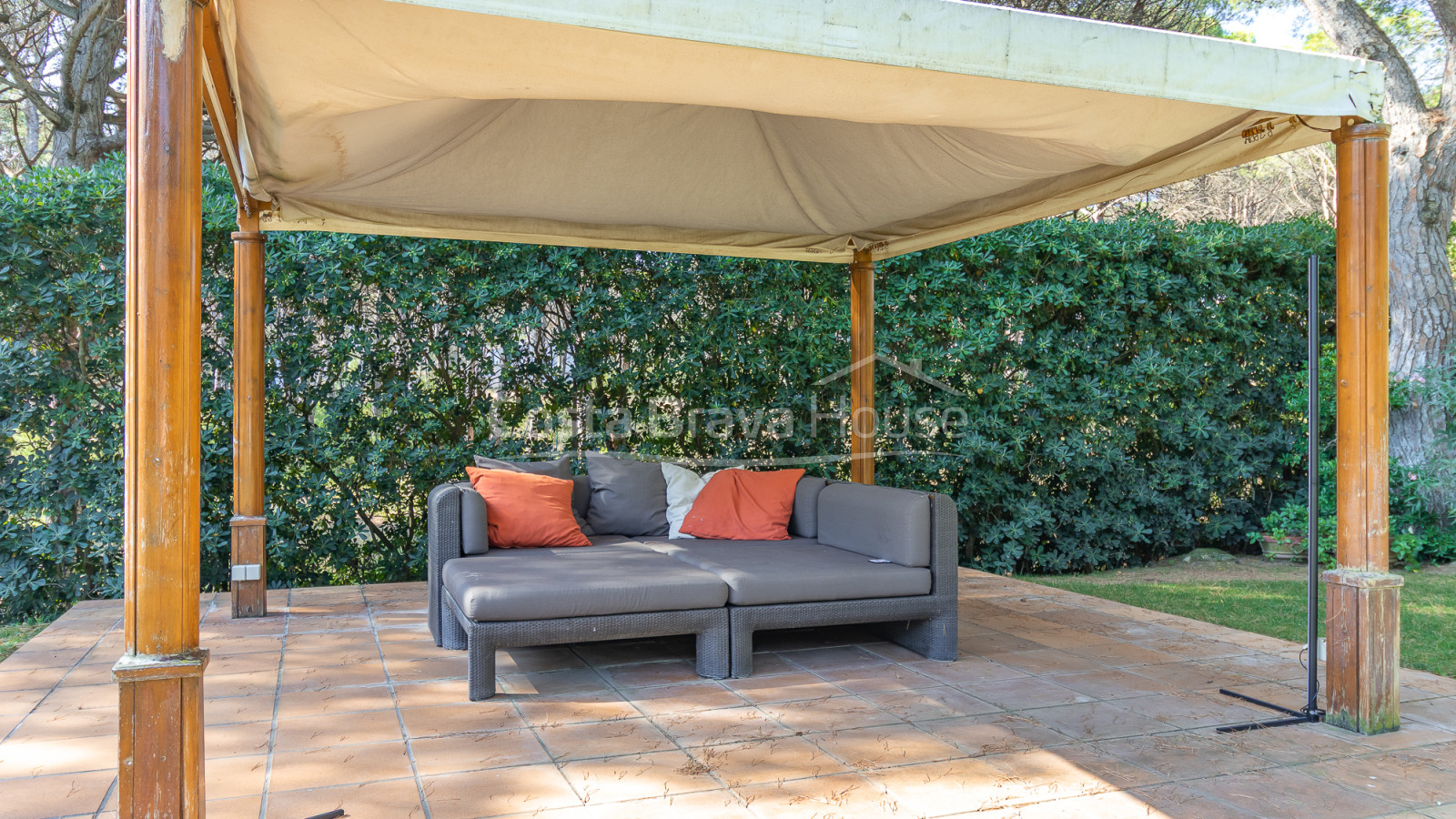 Villa à Pals proche du golf et de la plage avec jardin privé