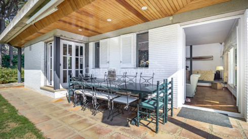 Villa in Pals near golf and the beach with private garden