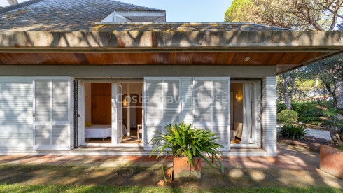 Villa in Pals near golf and the beach with private garden