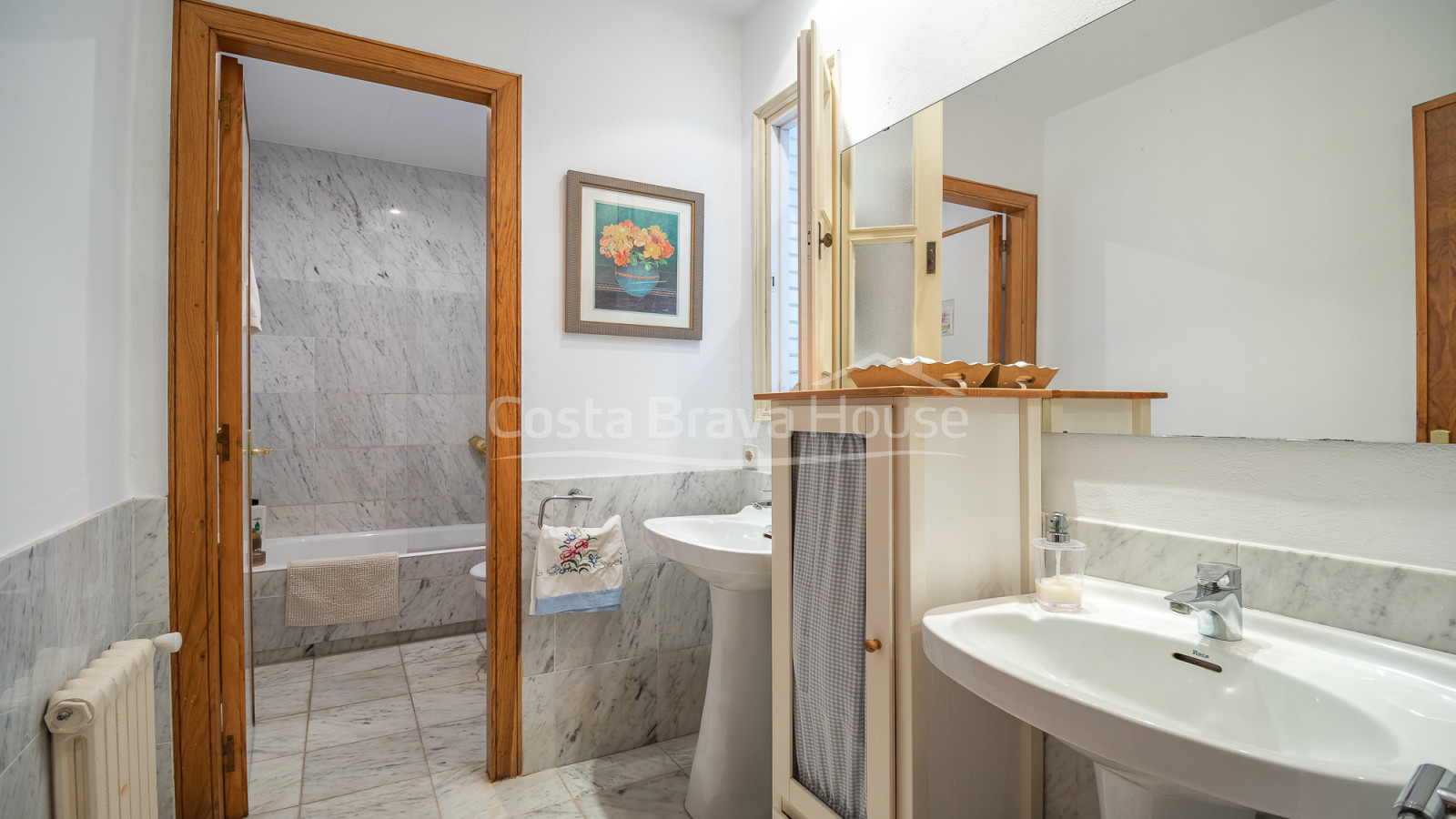 Villa in Pals near golf and the beach with private garden