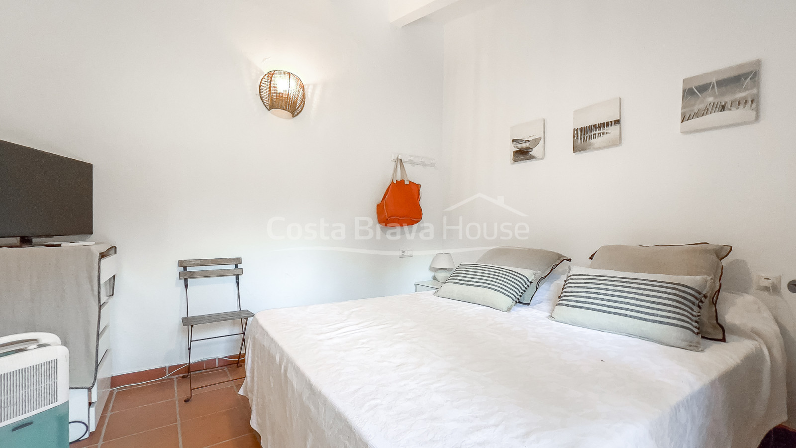 Villa in Pals near golf and the beach with private garden