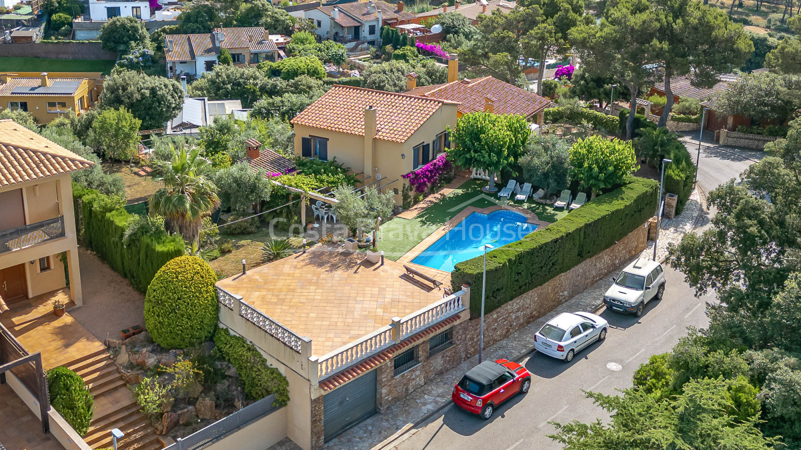 Casa con dos viviendas y licencia turística en Begur